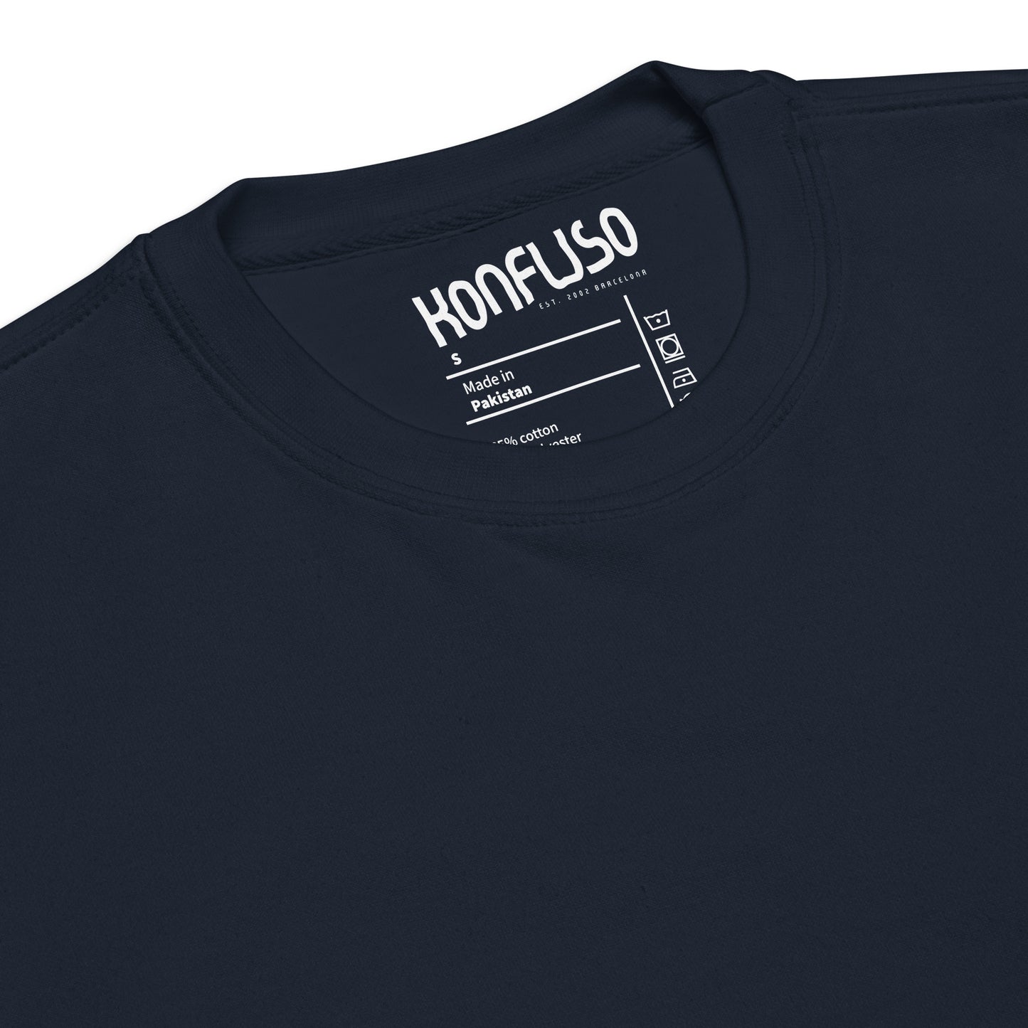 ロゴ刺繍を施したプレミアムKonfuso®長袖Tシャツ。